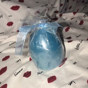 🎁 Blue Easter Egg candle New 2.44” x 2.86” New